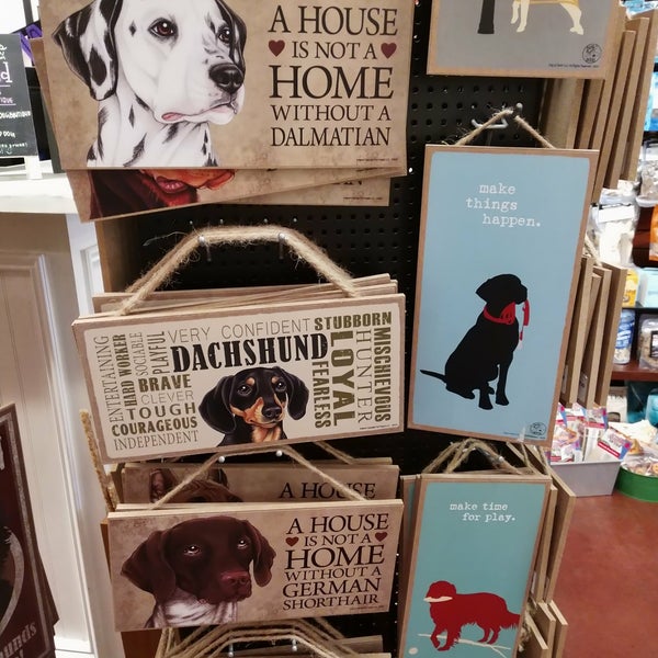 gussied up dog boutique