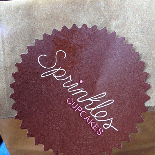 4/30/2013에 Jola B.님이 Sprinkles Cupcakes에서 찍은 사진