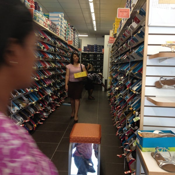 Payless ShoeSource - Shoe Store in Santo Domingo