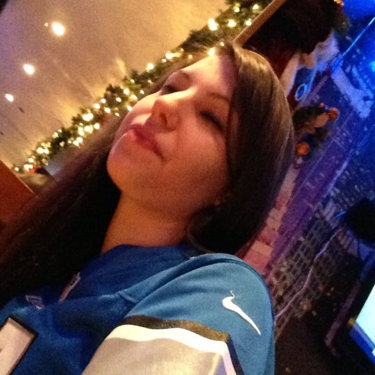 Photo taken at Ashton&#39;s Alley Sports Bar by Dave S. on 12/9/2012