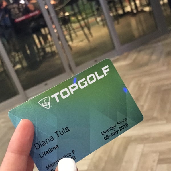 Photo taken at Topgolf by Diana🐰 T. on 7/9/2016