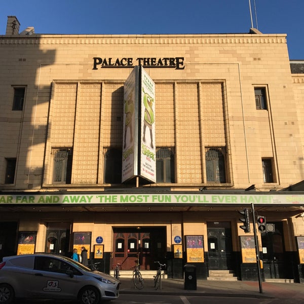 Foto diambil di Palace Theatre oleh Lipstouched pada 1/8/2018