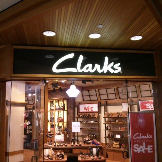 Clarks (Now Closed) - Shoe Store in San 