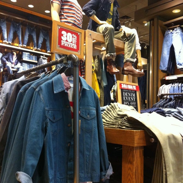 Levi's Store (Now Closed) - Upper East Side - 9 tips