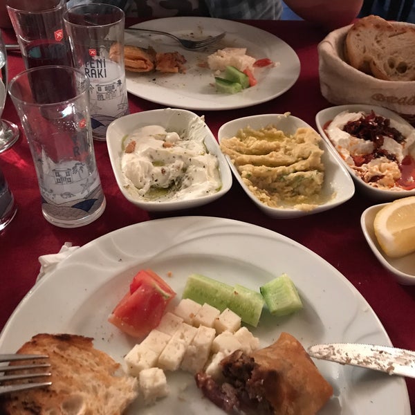 Foto tomada en Taşplak Restaurant  por Fuat el 4/21/2018