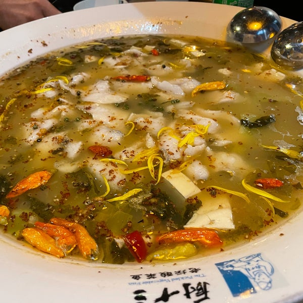 Chinese Sauerkraut Fish 廚十三老壇酸菜魚 47 ziyaretçidan 1 tavsiye