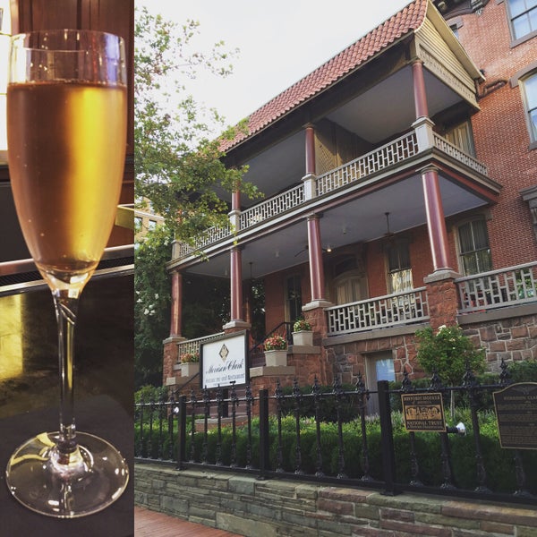8/23/2016 tarihinde Yoerik G.ziyaretçi tarafından Morrison-Clark Historic Inn &amp; Restaurant'de çekilen fotoğraf