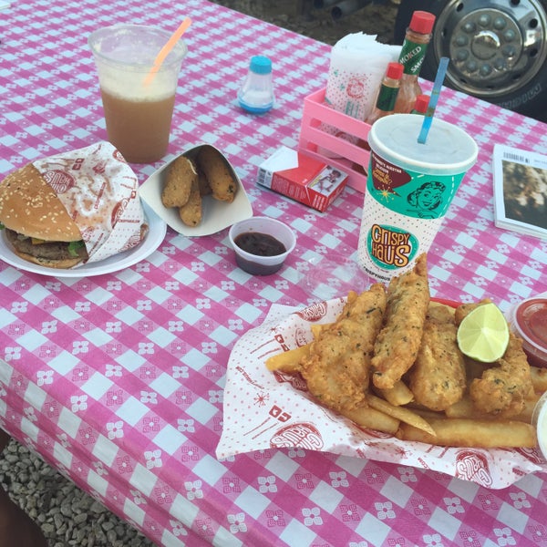 Photo taken at Crispy Haüs Food Truck by Juliana C. on 6/19/2015
