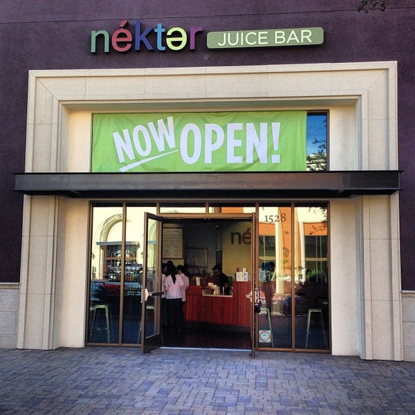 Photo taken at Nekter Juice Bar by Mary T. on 11/2/2013