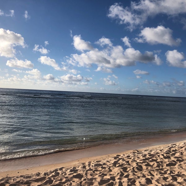 Photo taken at The Beach at Gun Beach by あ on 3/5/2019