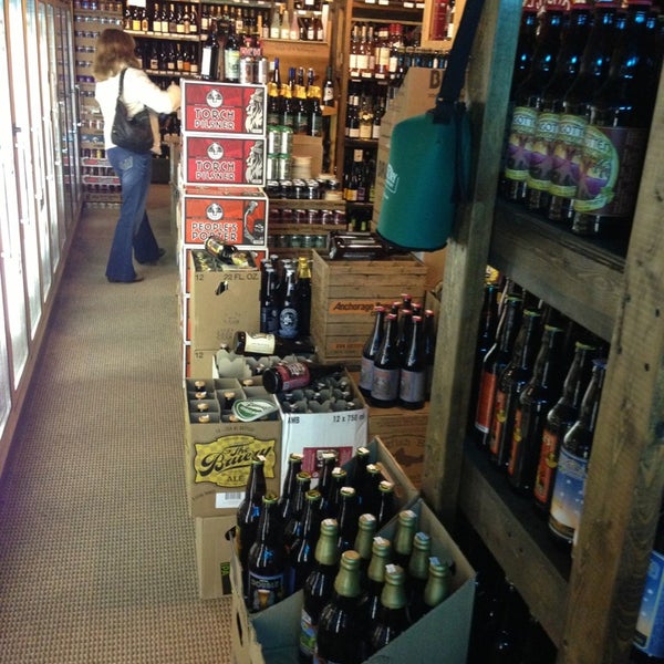Photo taken at Peabody&#39;s Wine &amp; Beer Merchants by Joel L. on 12/23/2012