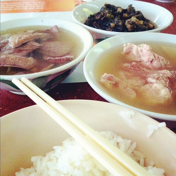 10/6/2012にjosh.dyがJoo Siah Bak Koot Teh 裕城肉骨茶で撮った写真