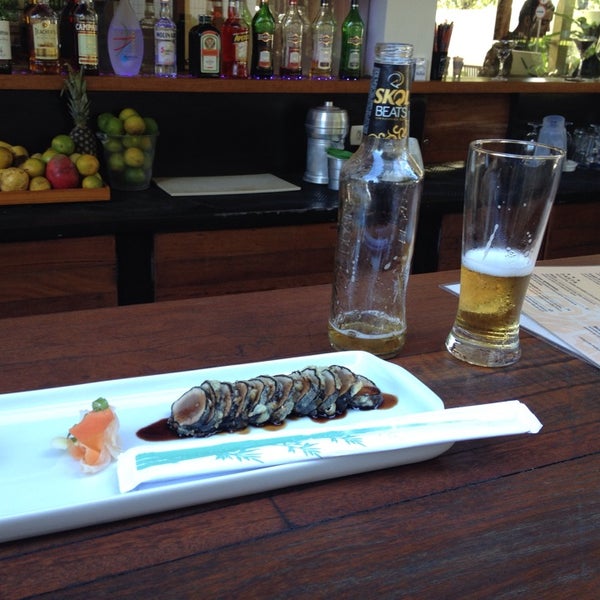 รูปภาพถ่ายที่ Muda Lounge Bar e Restaurante โดย Paulo R. เมื่อ 8/16/2014