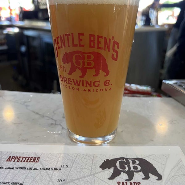 Photo taken at Gentle Ben&#39;s Brewing Co. by Jake on 12/18/2021