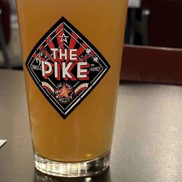 Снимок сделан в Pike Brewing Company пользователем Jake 11/5/2022