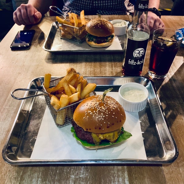 I‘ve visited dozens burger bars around the world and The Craft is among the best burger places within Prague. Place is good for meeting with friends while having great burger.