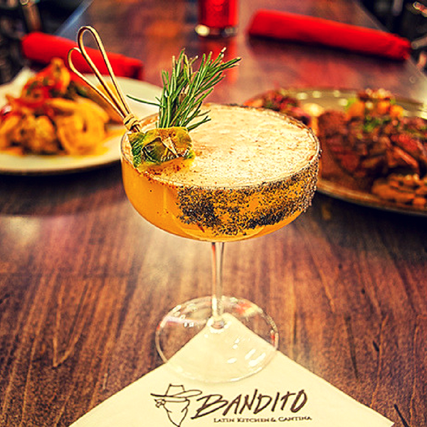 7/5/2017 tarihinde Bandito Latin Kitchen &amp; Cantinaziyaretçi tarafından Bandito Latin Kitchen &amp; Cantina'de çekilen fotoğraf