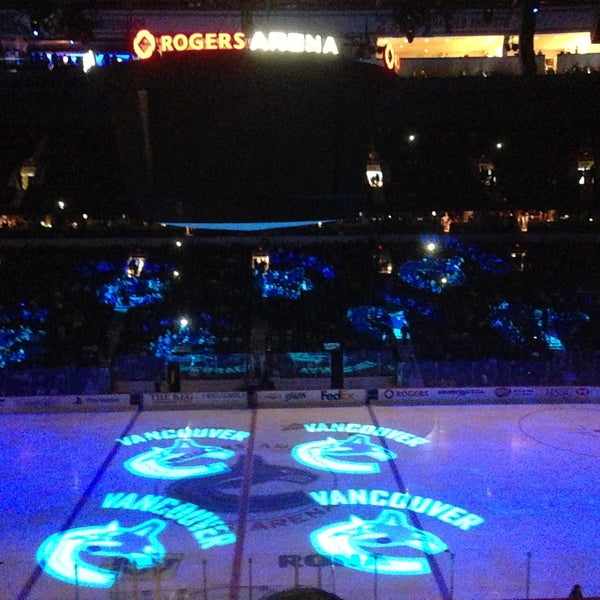 4/21/2013 tarihinde Christina R.ziyaretçi tarafından Rogers Arena'de çekilen fotoğraf