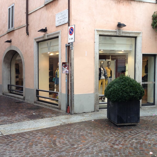 Photos At Vestire Abbigliamento Treviglio Clothing Store In Treviglio