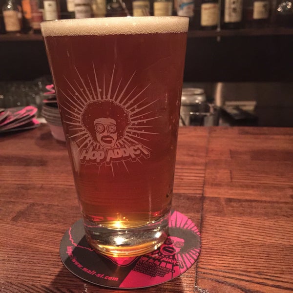 5/9/2015 tarihinde Yoshitaka M.ziyaretçi tarafından STONE Craft Beer &amp; Whisky Bar'de çekilen fotoğraf
