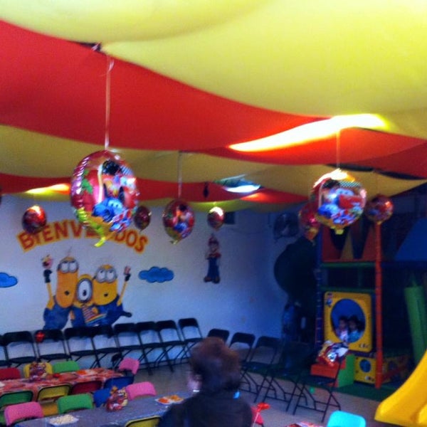 Photo taken at Salón de fiestas infantiles Magic Land by Salón de fiestas infantiles Magic Land on 5/5/2017