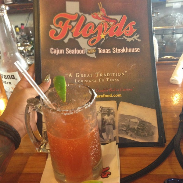 Photo taken at Floyd&#39;s Cajun Seafood - Webster by Amanda D. on 4/28/2013