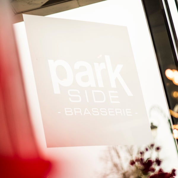 Das Foto wurde bei Park Side Brasserie von Park Side Brasserie am 3/9/2017 aufgenommen