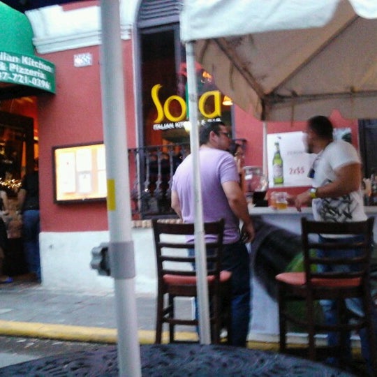 Photo prise au Sofia Italian Kitchen &amp; Bar par John M. le12/7/2012