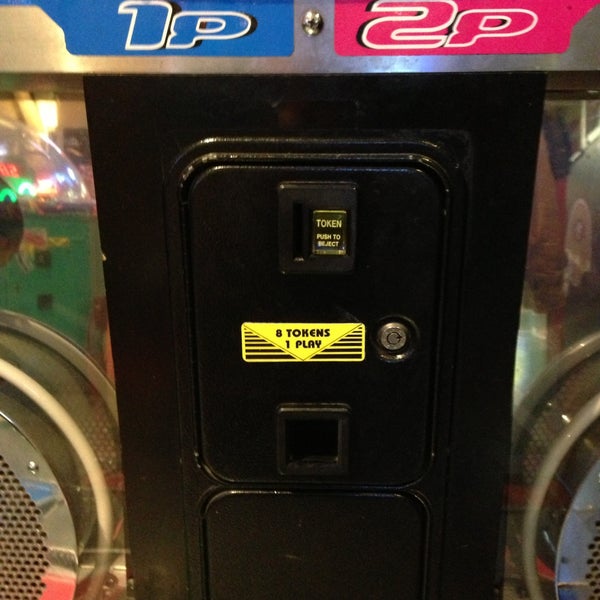5/1/2013にDonald G.がPlayers Arcade &amp; Sports Grillで撮った写真