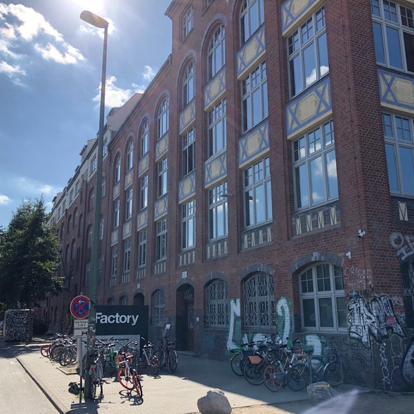 Das Foto wurde bei Factory Berlin Görlitzer Park von Lane R. am 9/8/2018 aufgenommen