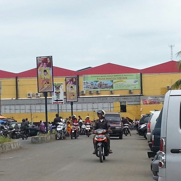 Traditional Market "Pasar Minggu" - Bengkulu, Propinsi Bengkulu