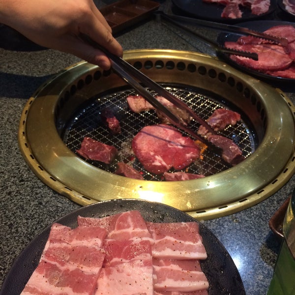 焼き肉食べ放題 どんどん 静岡石田店