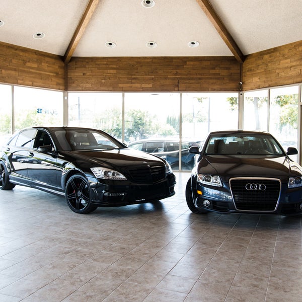 Современные американские автомобили. Центр кузовного ремонта. Двухдверный американский автомобиль. Quality auto. Quality auto.