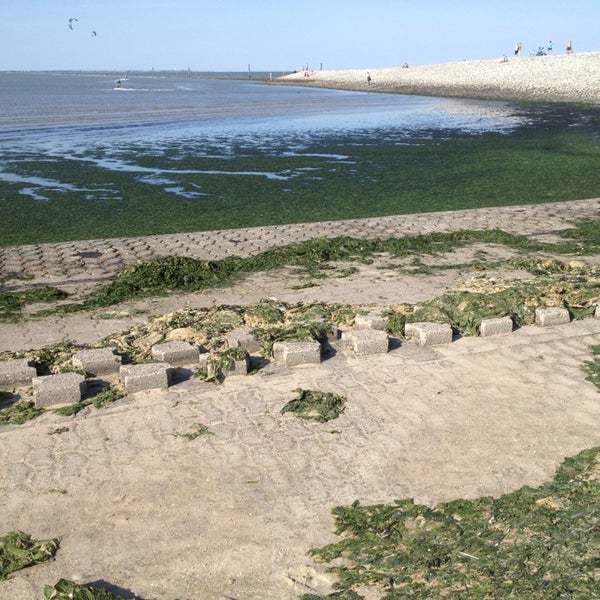 Strand Neuharlingersiel Beach In Neuharlingersiel