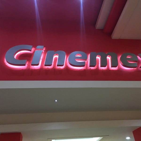 Photo taken at Cinemex by SANDRII GIIRL❤️ on 6/11/2016