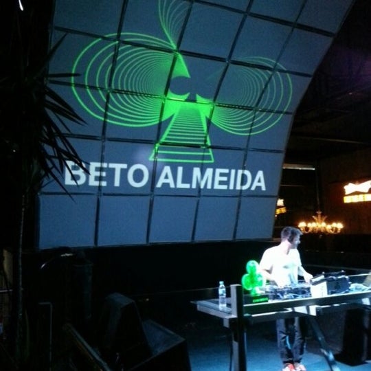 4/16/2013にBeto A.がCaramba&#39;s HiperClubで撮った写真
