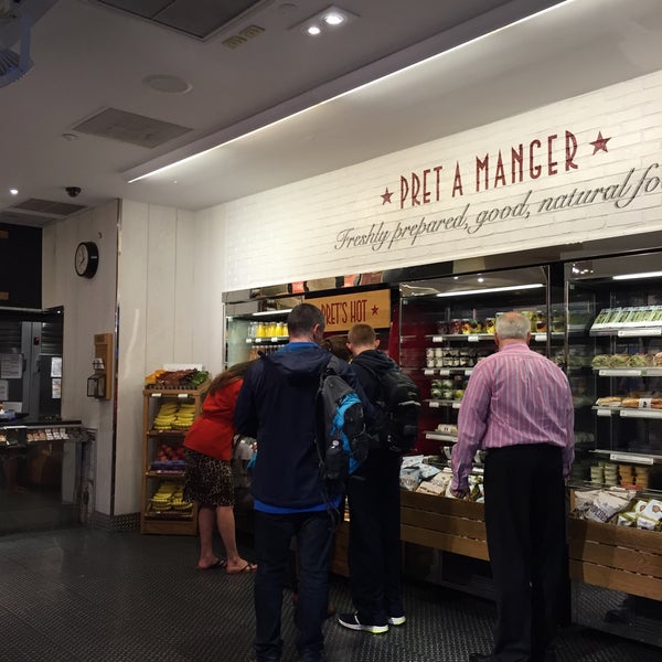 Photo taken at Pret A Manger by Roberto R. on 10/26/2015