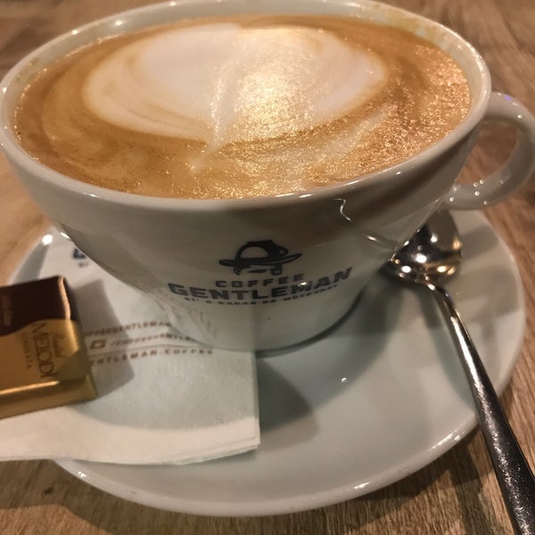 Photo taken at Coffee Gentleman by Çınar Ömür İ. on 6/14/2017
