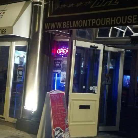 Foto tirada no(a) Belmont Pour House por Jake M. em 8/9/2013