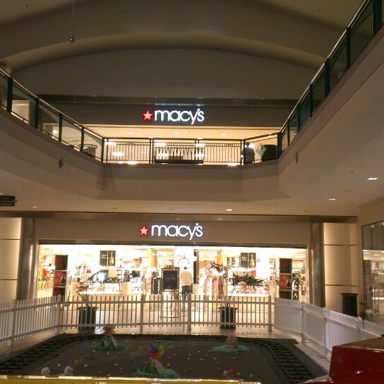 Macy's 4 tips from 811 visitors