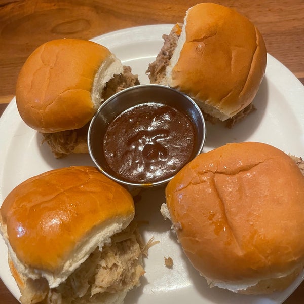 Had the sliders and bbq ribs. Both were disappointing. Sliders were just scoops of pulled meat on a bun. Ribs were smoked, not bbq and were tough.
