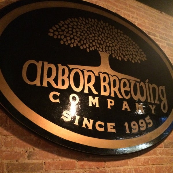 Foto tirada no(a) Arbor Brewing Company por Nick B. em 6/30/2019