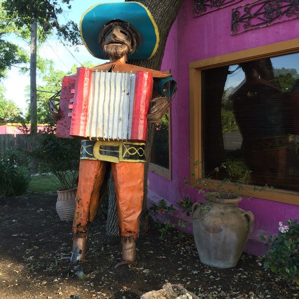Foto tirada no(a) Mesa Rosa Mexican Restaurant por Paul D. em 4/5/2016