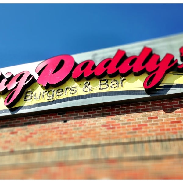 Photo prise au Big Daddy’s Burgers &amp; Bar par Paul D. le2/2/2013