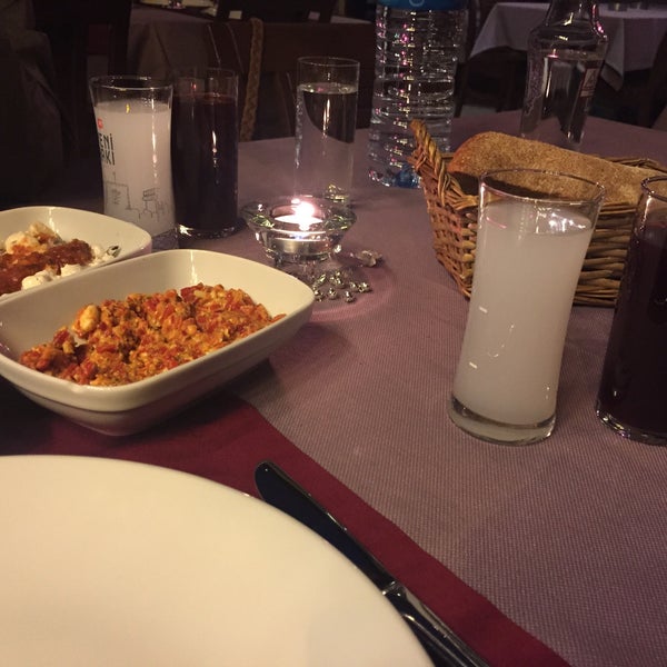 6/13/2015 tarihinde Derya K.ziyaretçi tarafından Tek Kadeh Restaurant'de çekilen fotoğraf