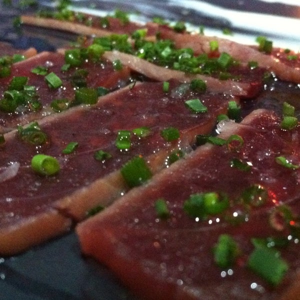 Con diferencia el mejor tataki de atun que hemos comido jamás. Maravilloso y sutil el toque ahumado.