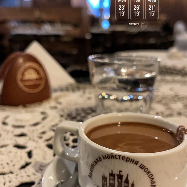 7/19/2021 tarihinde Omar B.ziyaretçi tarafından Львівська майстерня шоколаду / Lviv Handmade Chocolate'de çekilen fotoğraf