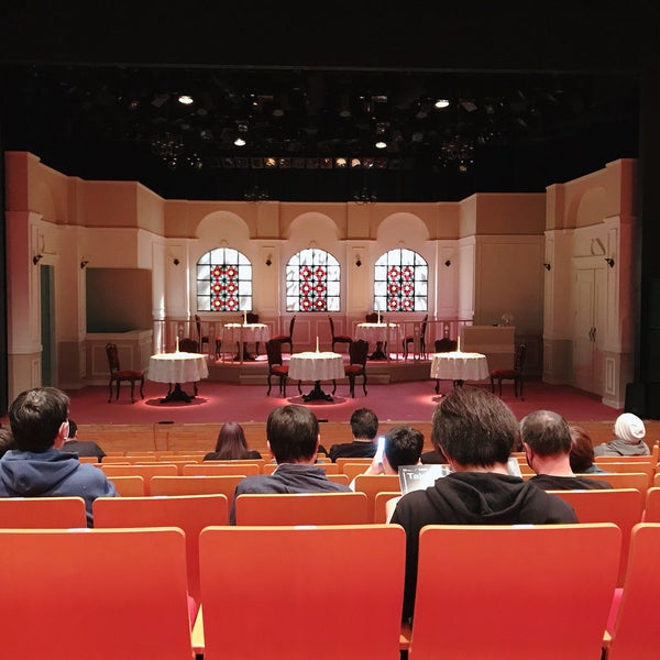 Fotos Em 六行会ホール 品川区 東京都