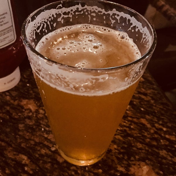 Photo taken at BJ&#39;s Restaurant &amp; Brewhouse by Ryan D. on 7/14/2018