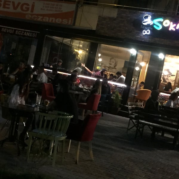 Снимок сделан в Beyoğlu Sokak Kahvecisi пользователем Sokak Kafe ( Beyoğlu Sokak Kahvecisi) 6/16/2017